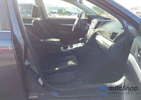 2013 Subaru Legacy 2.5I Premium из США, поврежденный, VIN 4S3BMBB67D3023211